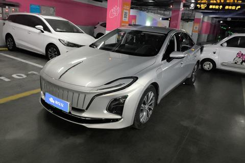 Hongqi E-QM5