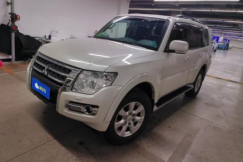 Mitsubishi Pajero (Import)