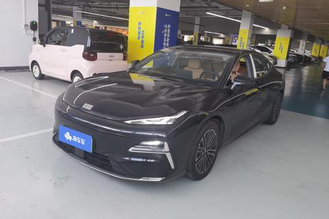 Geely Galaxy Starshine 8 PHEV