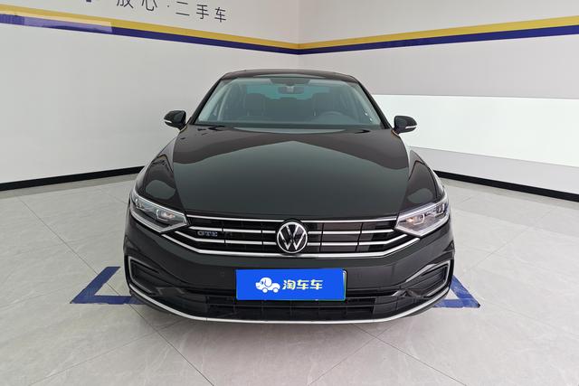 Volkswagen Magotan GTE Plug-in Hybrid 2022 — фото 2