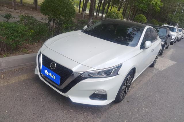 Nissan Altima 2021 1