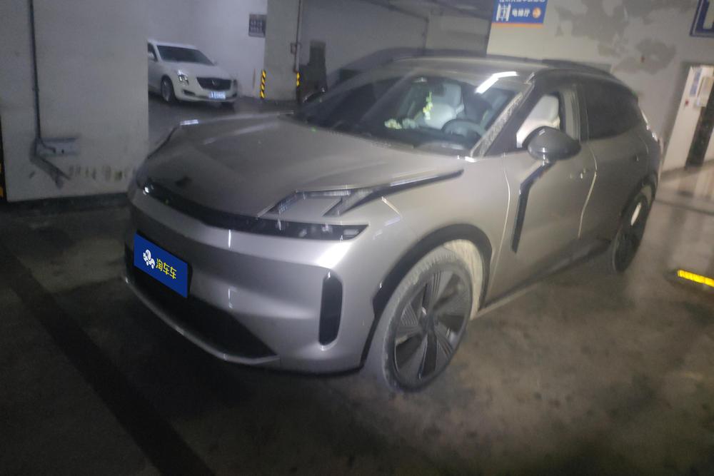 Lynk & Co 08 EM-P