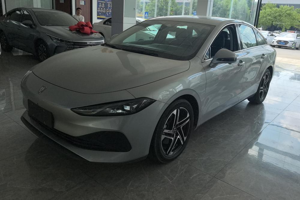 Roewe D7 DMH