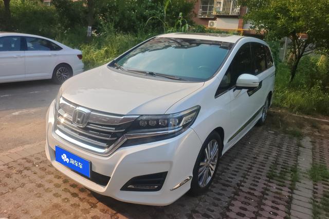 Honda Elysion 2016 1