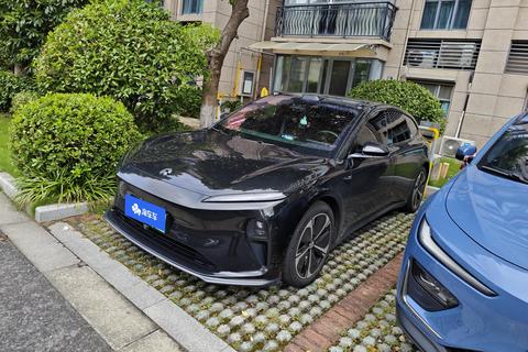 Nio ET5T