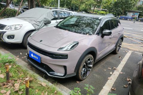 Lynk & Co 06