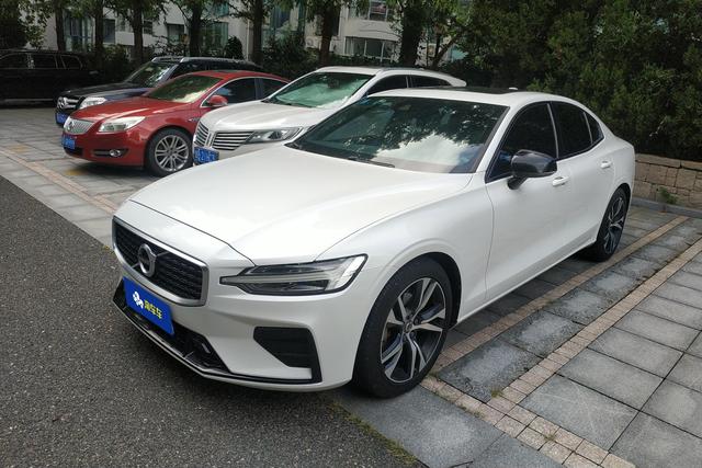 Volvo S60 2020 1