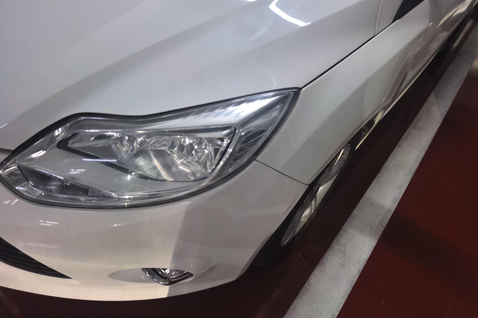 Ford Focus 2012 1.6L AT