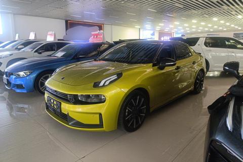 Lynk & Co 03