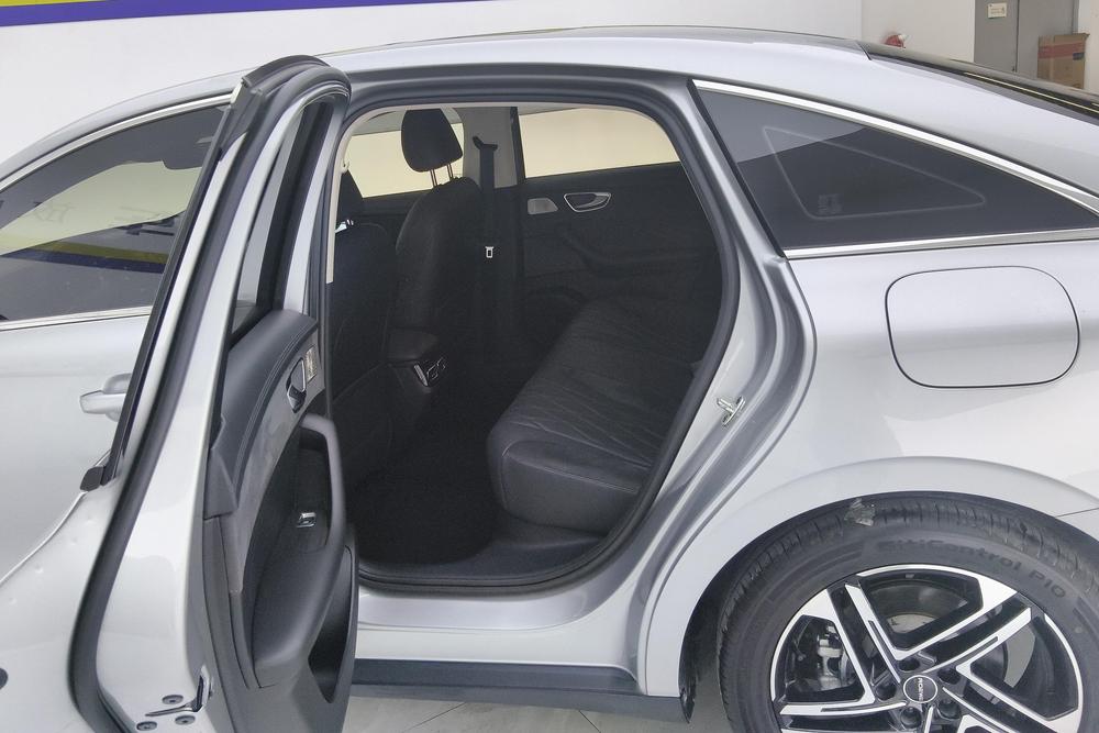 Roewe D7 DMH, фото 16