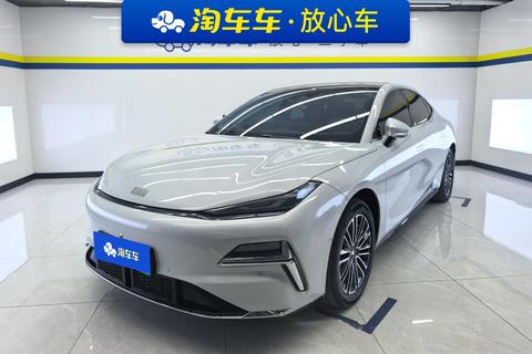 Geely Galaxy Starshine 8 PHEV