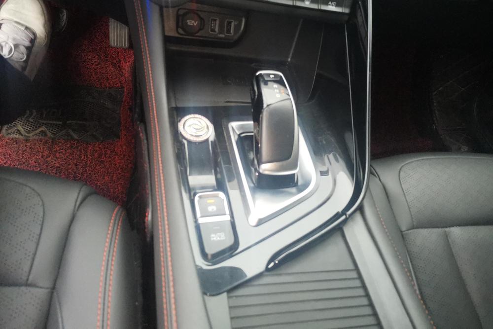 Dongfeng Aeolus AX7, фото 14