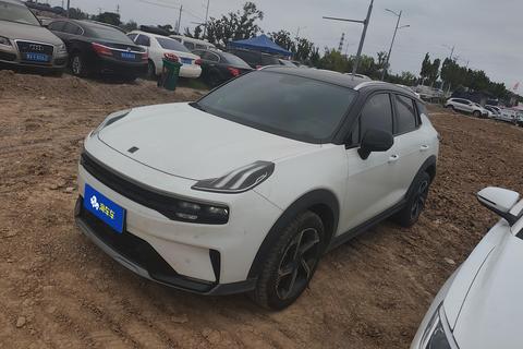 Lynk & Co 06