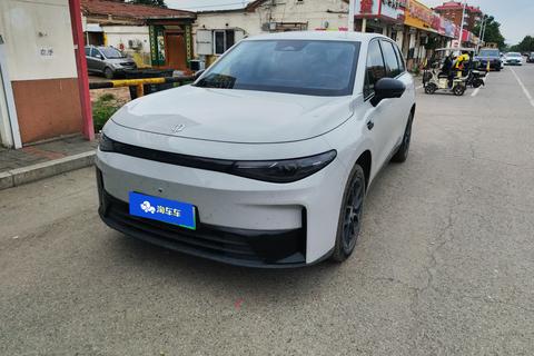Leapmotor C10
