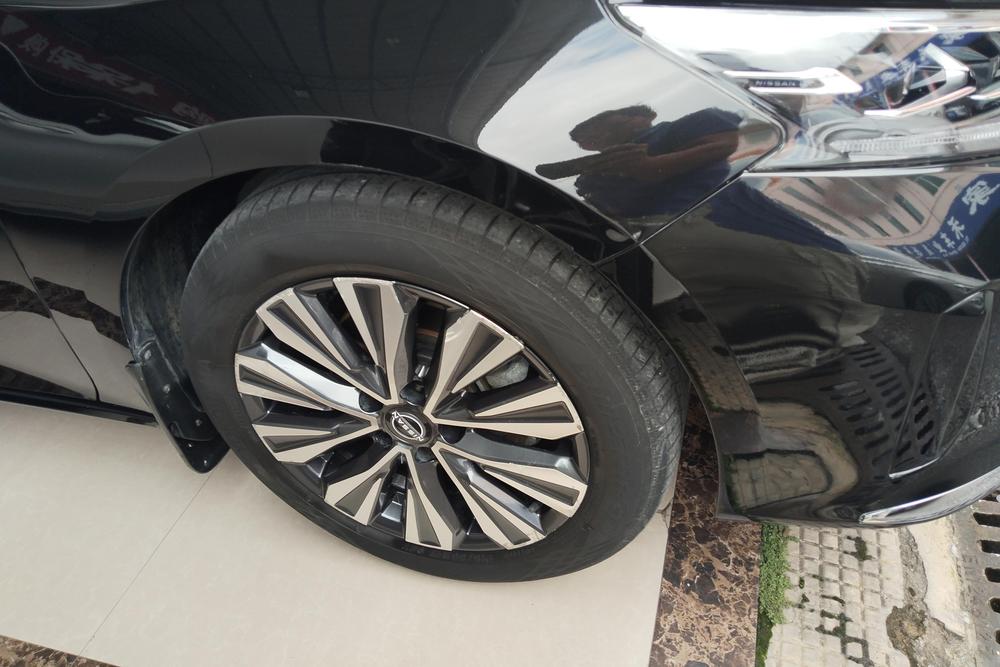 Заказать Nissan Teana 2022 года за 2 092 984 ₽  из Китая