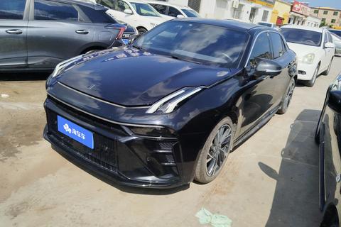 Lynk & Co 03