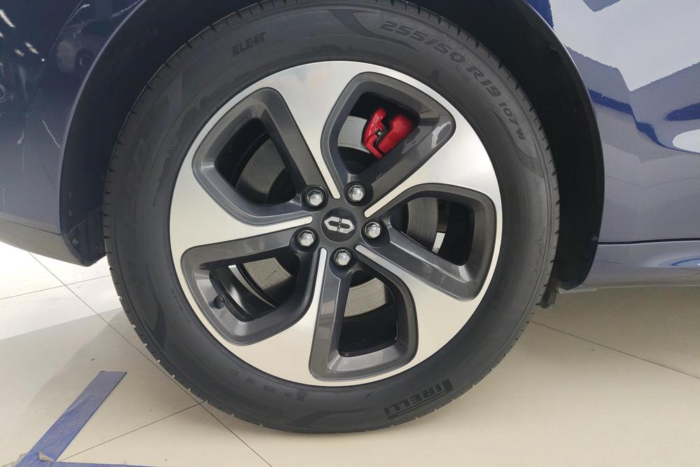 AITO M5, фото 10