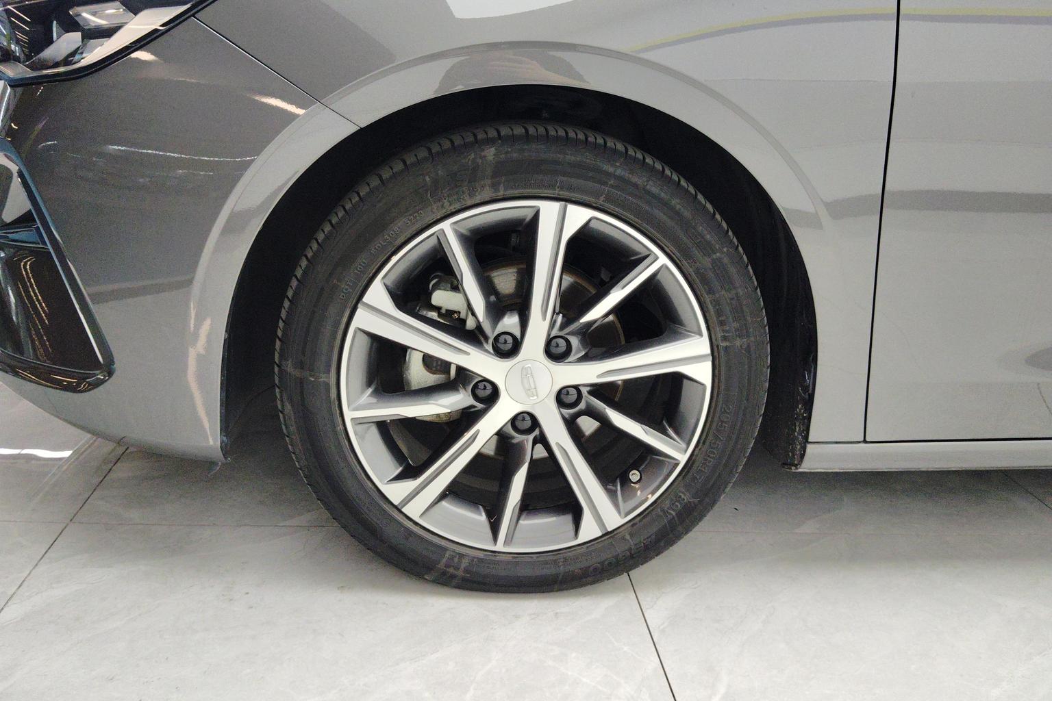 Geely Emgrand 2023 4 Champion 1.5L CVT Flagship