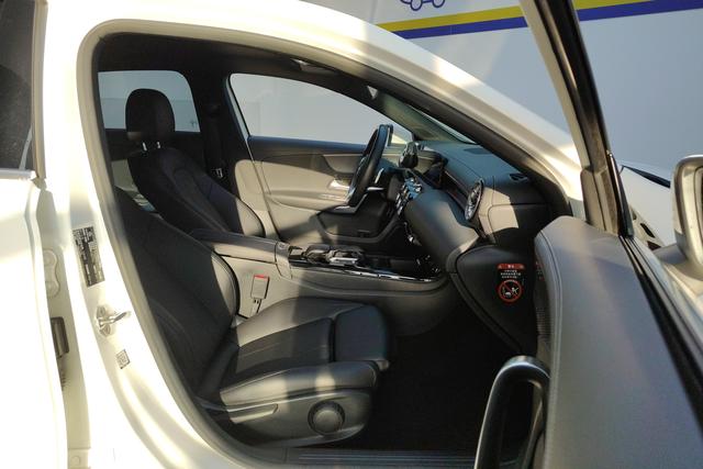 Mercedes Benz A-Class 2022 — фото 15