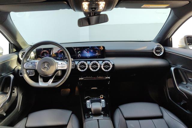 Mercedes Benz A-Class 2022 — фото 12