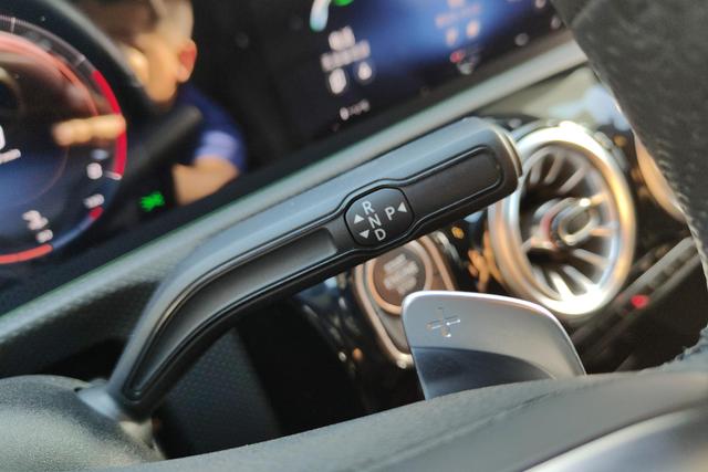 Mercedes Benz A-Class 2022 — фото 10