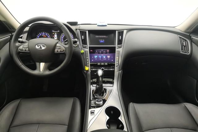 Infiniti Q50L 2016 — фото 11