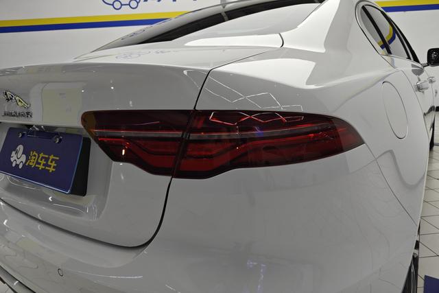 Jaguar XEL 2021 — фото 10