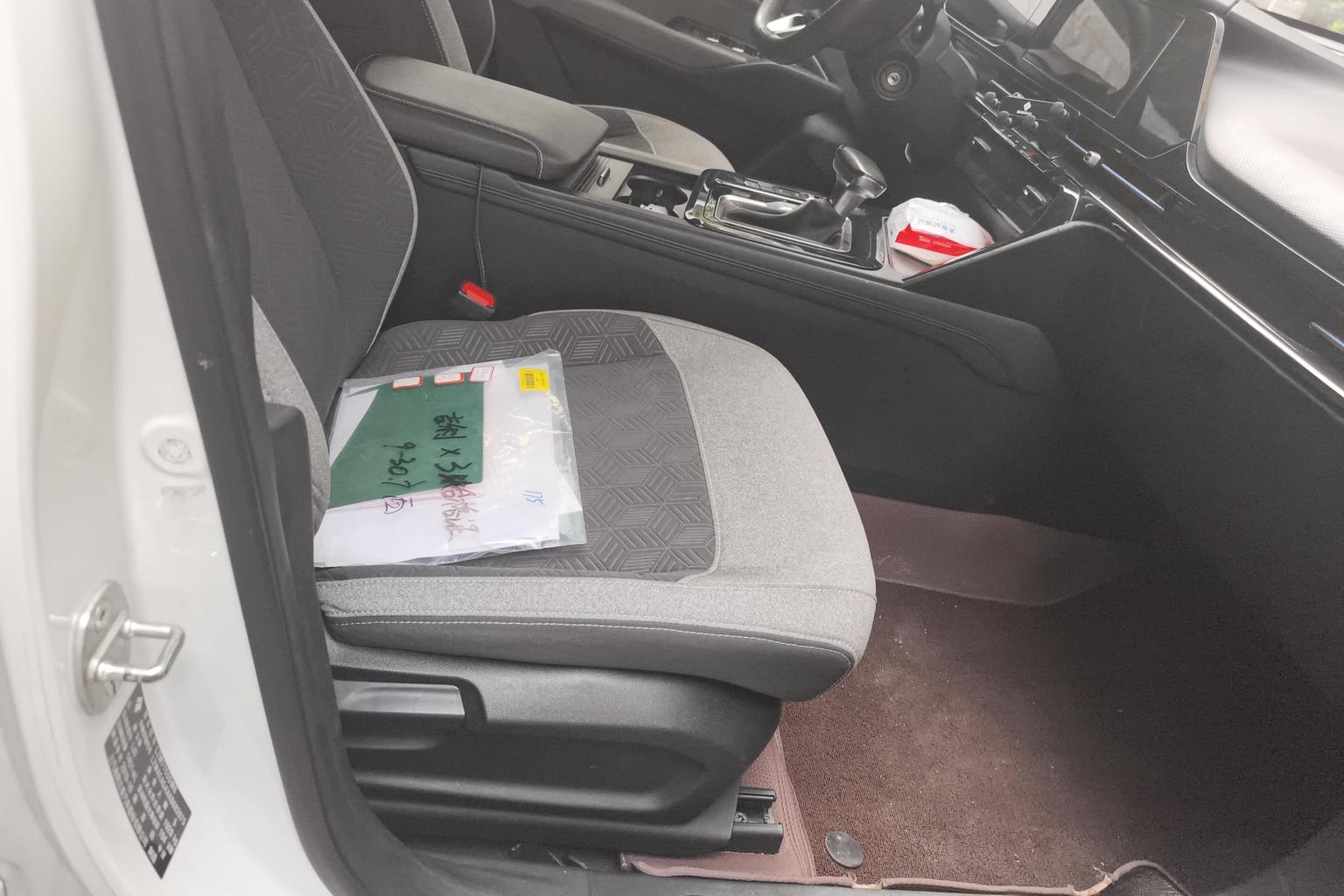Baojun RC-6 2019 1.5T CVT 24 xiao shi zai xian Elite