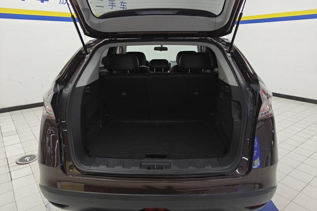 Luxgen You6 SUV 2017 — фото 17