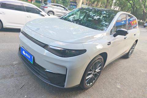 Leapmotor C10