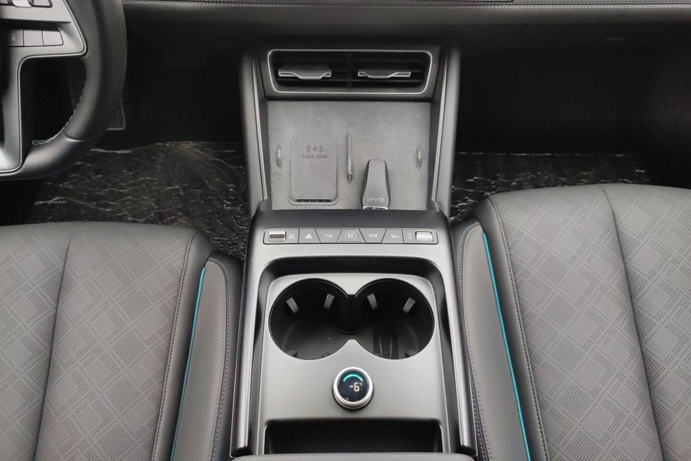 BYD Qin L EV, фото 14