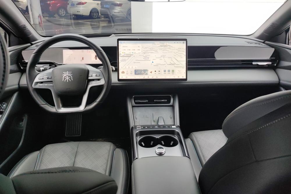 BYD Qin L EV, фото 11