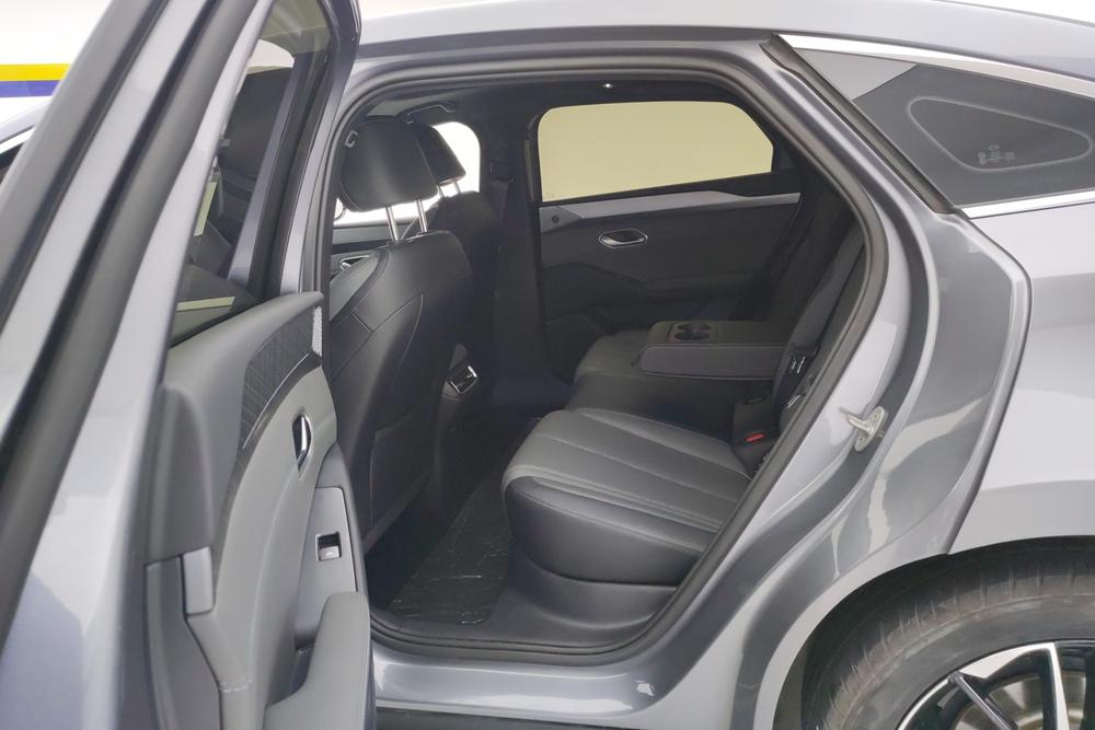 BYD Qin L EV, фото 15