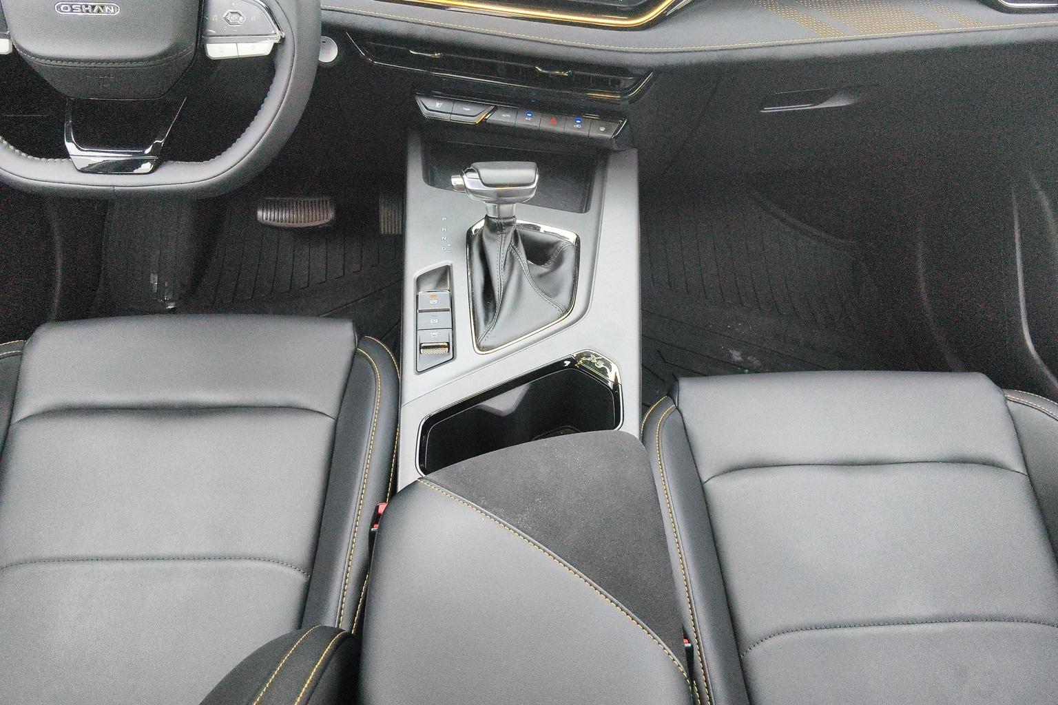 Changan Oshan X5 PLUS 2023 1.5T DCT xian feng xing