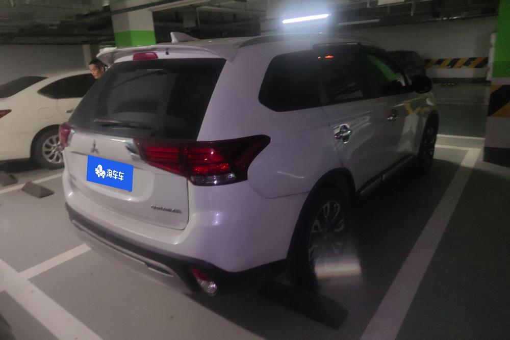 Mitsubishi Outlander, фото 3