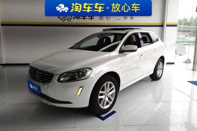 VOLVO XC60 2017 — фото 1