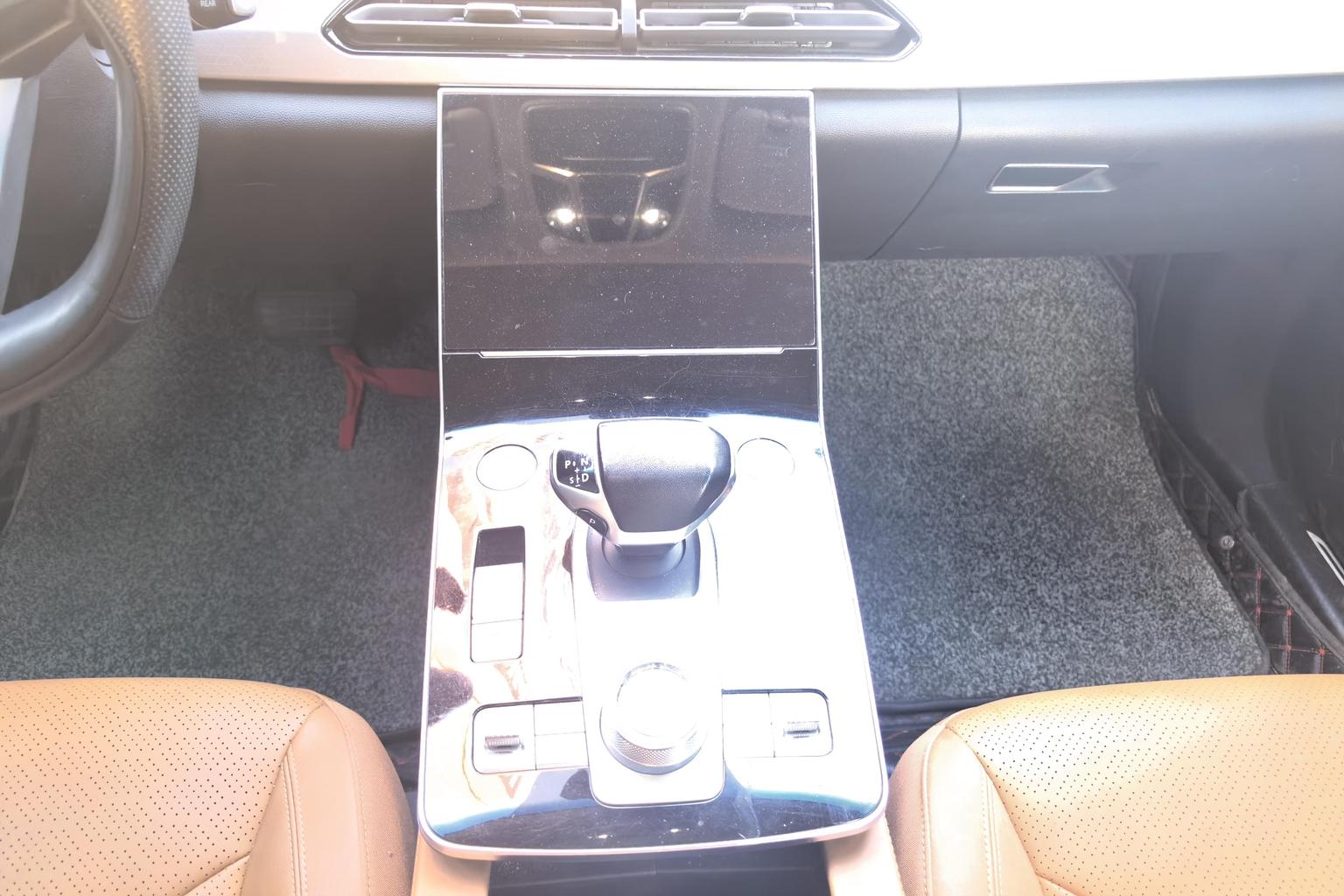 BAIC X7 2020 1.5TD DCT zhi ling ban
