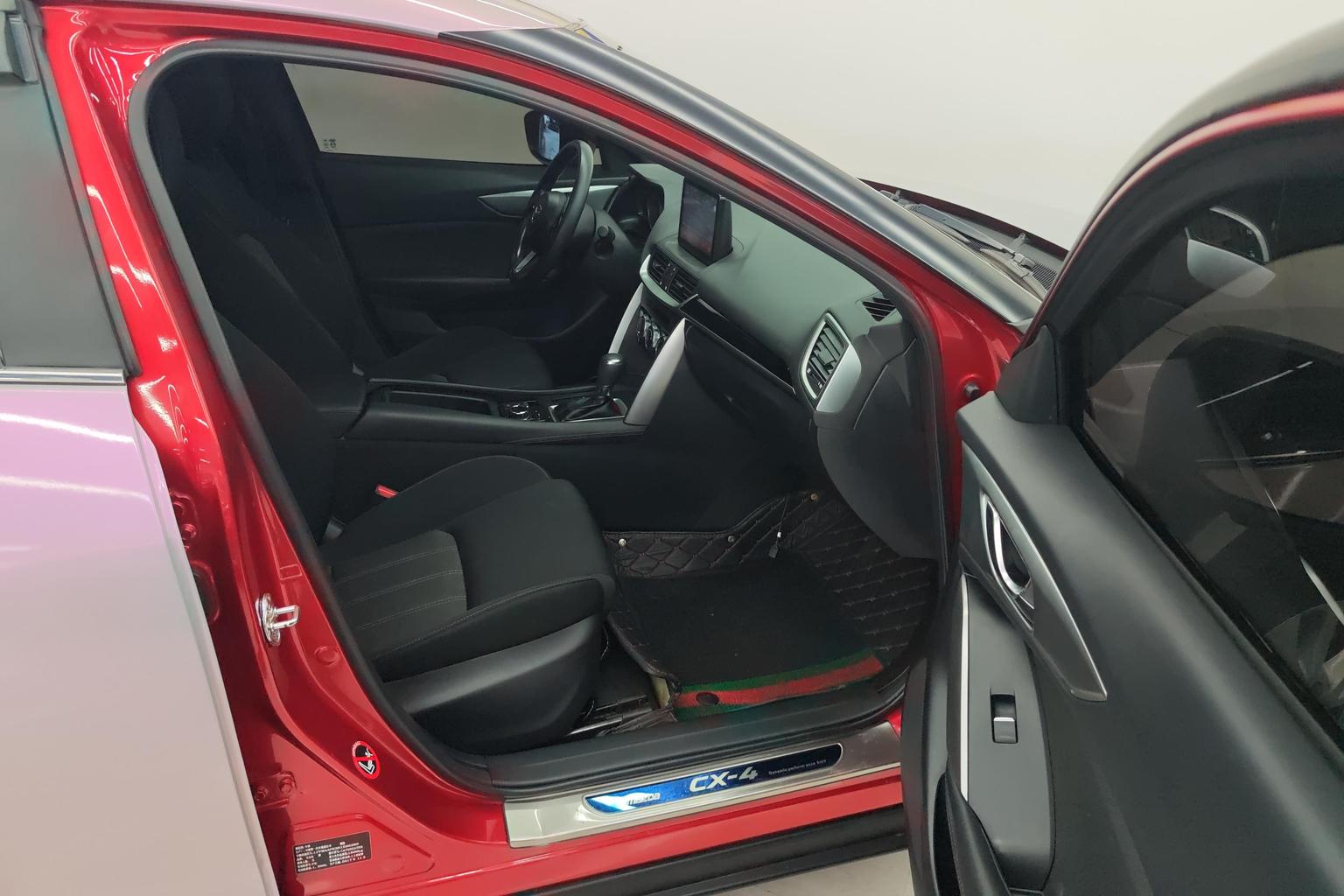 Mazda CX-4 2018 2.0L AT V