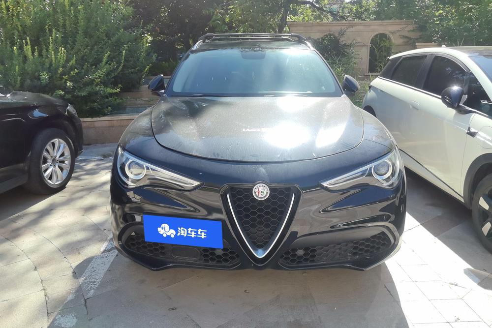 Alfa Romeo Stelvio, фото 2