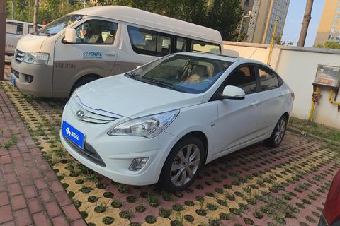 Hyundai Reina