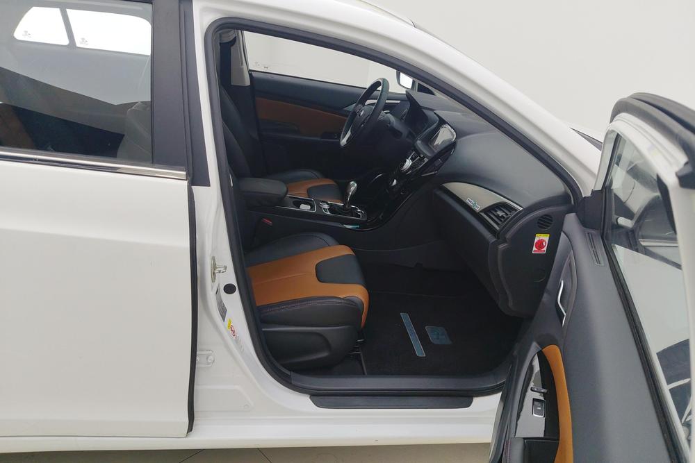 BYD Qin EV, фото 16