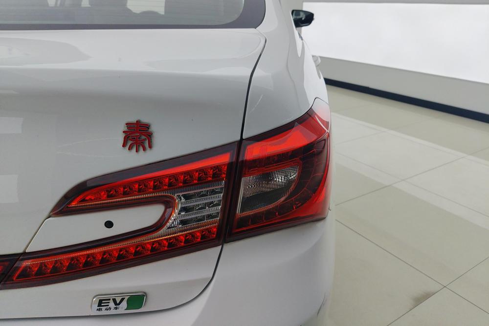 BYD Qin EV, фото 5