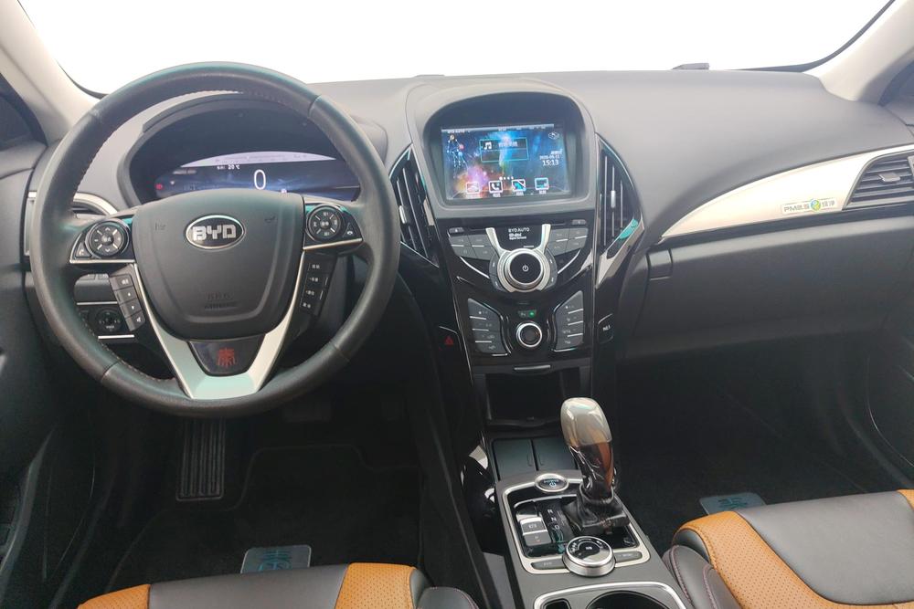 BYD Qin EV, фото 12