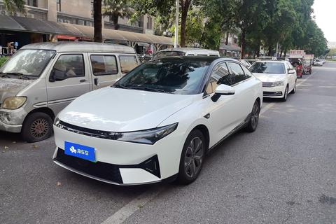 XPeng P5