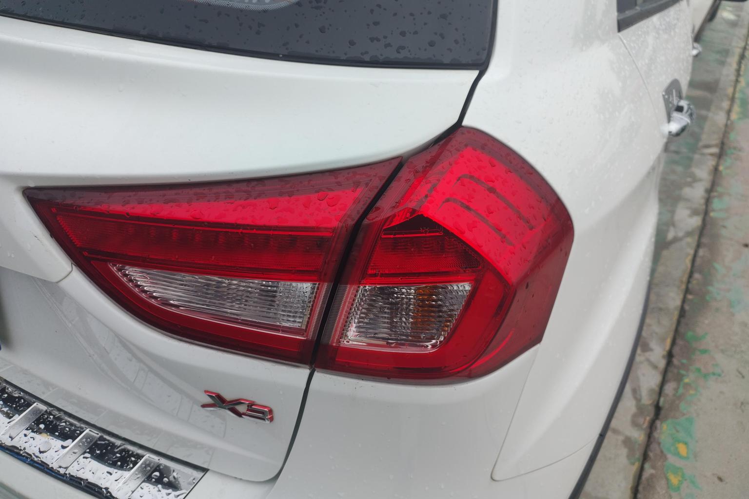 Geely Vision X3 X3 2017 1.5L AT Luxury