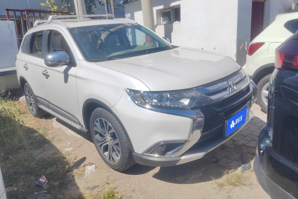 Mitsubishi Outlander, фото 2