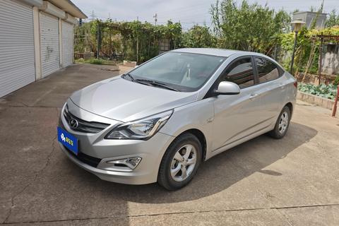 Hyundai Reina