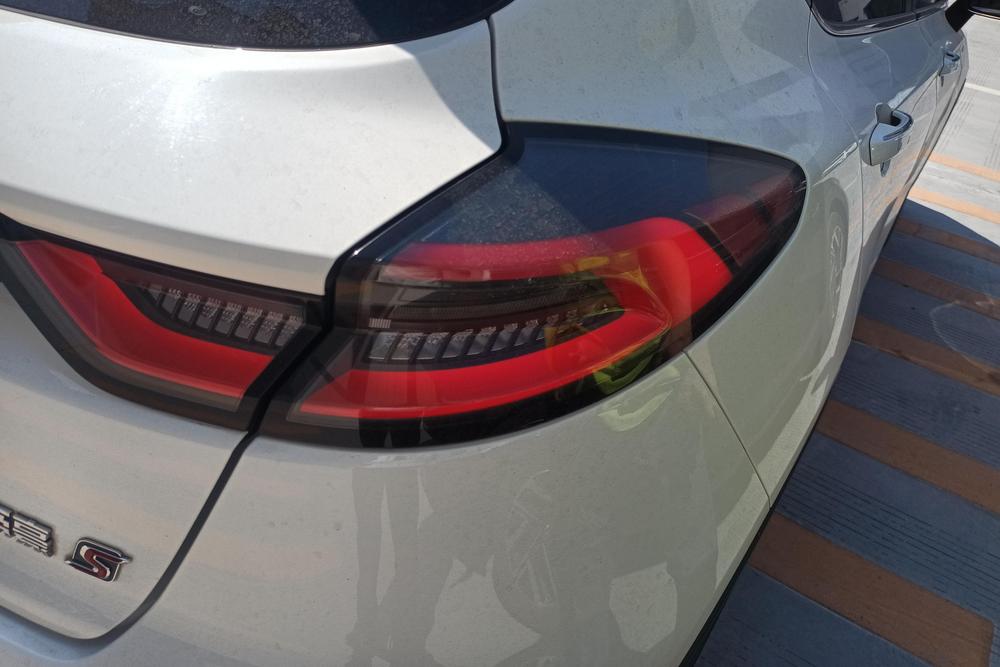 Geely Emgrand S, фото 11