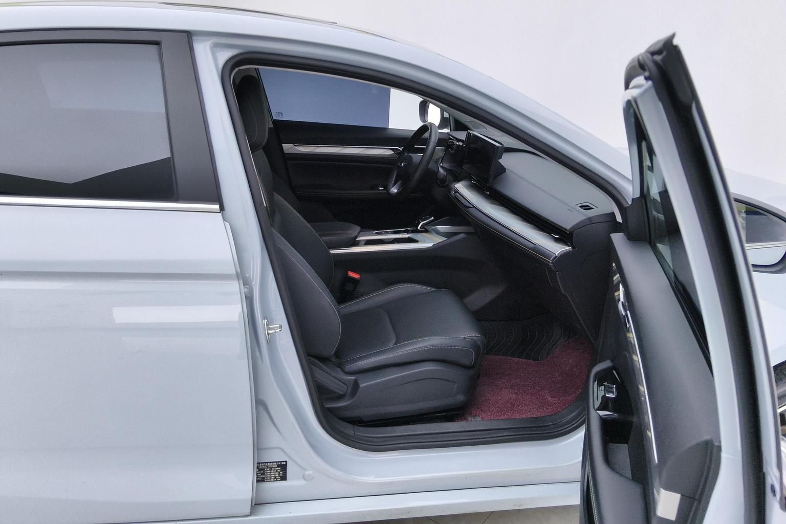 Geely Emgrand L HiP: фотография 6 из 17