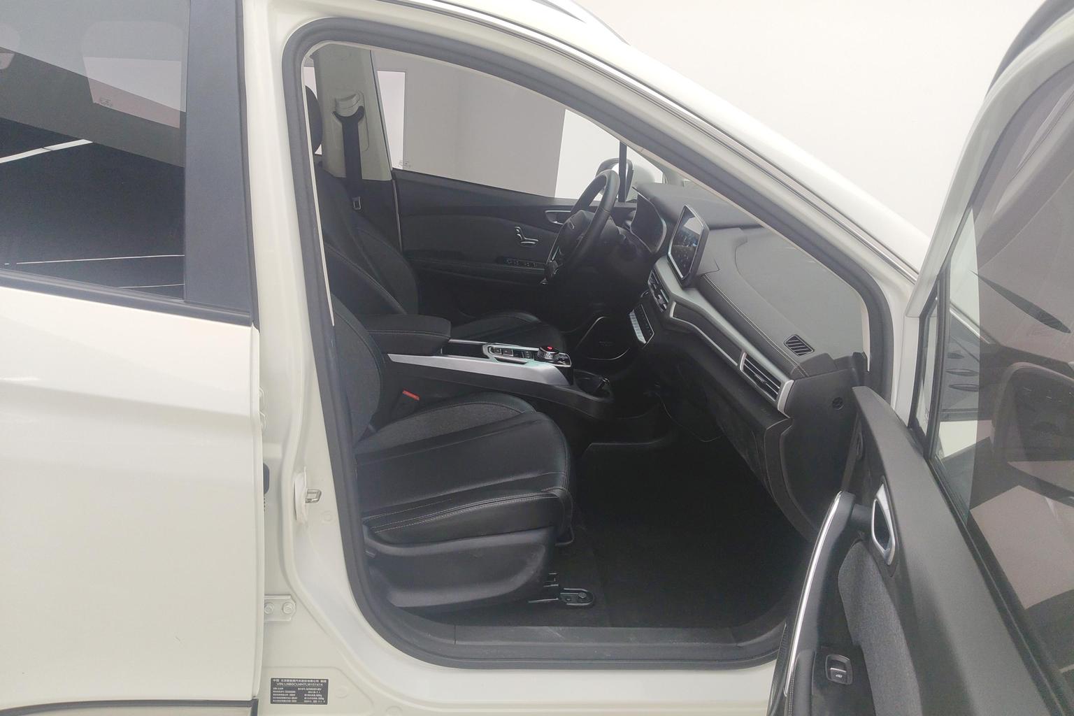 BAIC EX3 2019 R600 jin shang ban